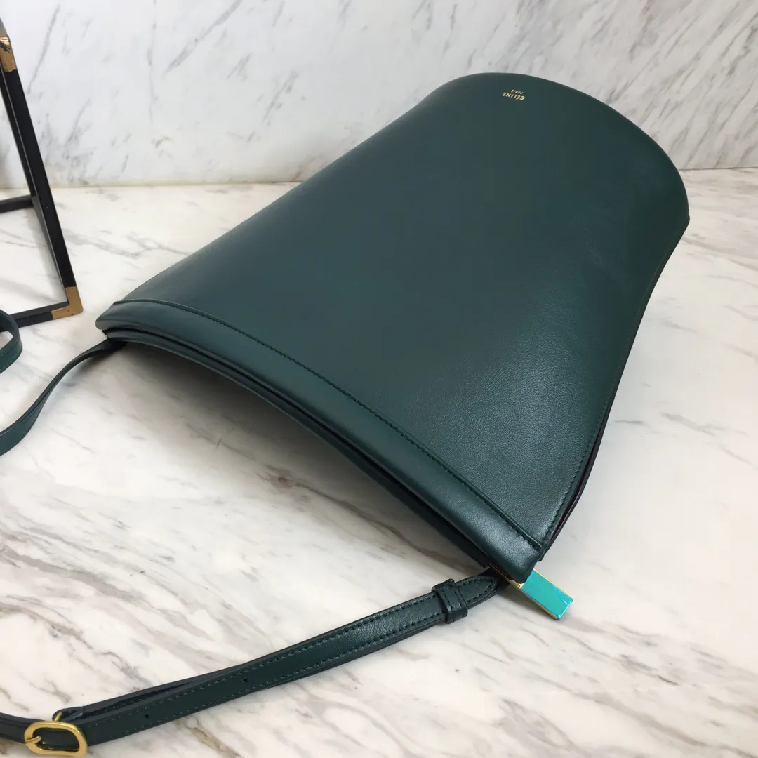 SANGLE BUCKET — image 9