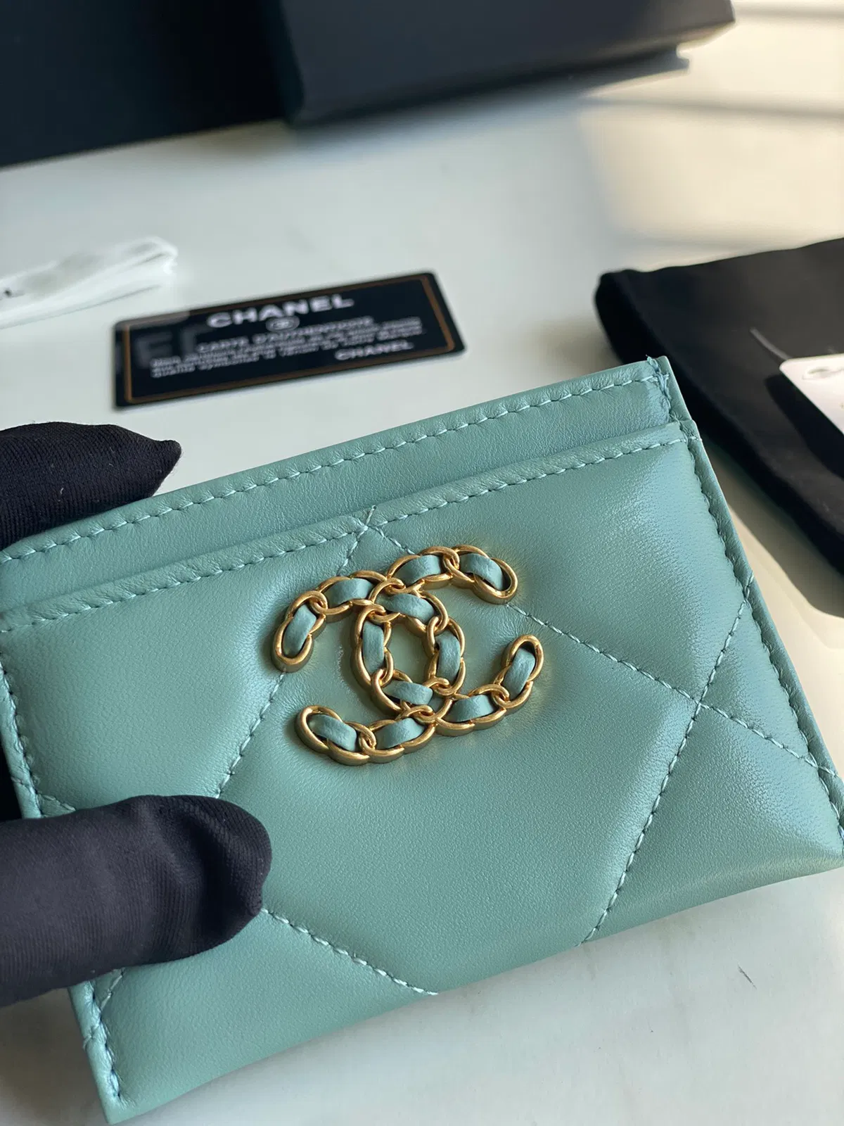 CHANEL 19 CARD HOLDER — image 6