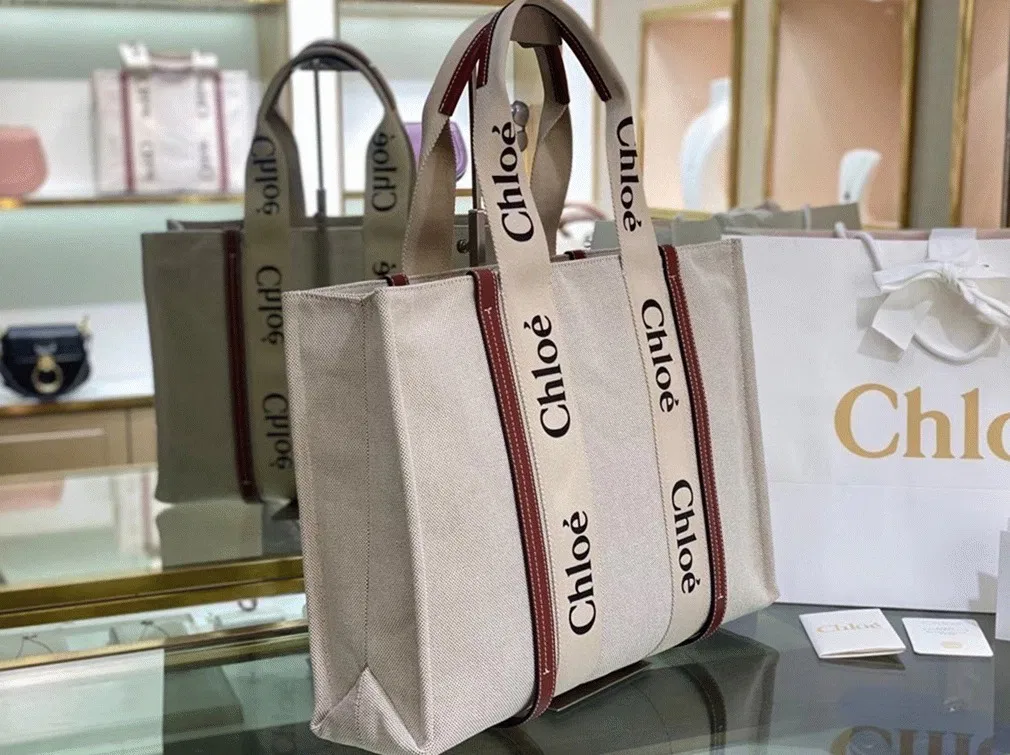 Top Quality Imitation Chloe Large Woody Tote Bag in Canvas with Brown Leather Strips — image 4