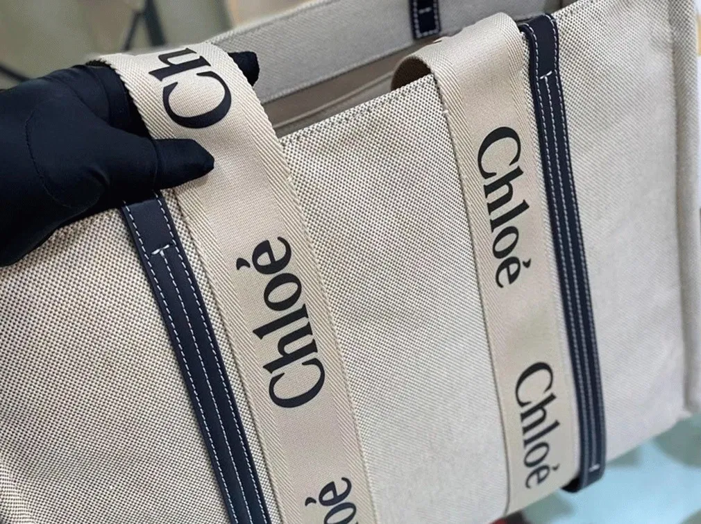 Top Quality Replica Chloe Large Woody Tote Bag in Canvas with Blue Leather Strips — image 10