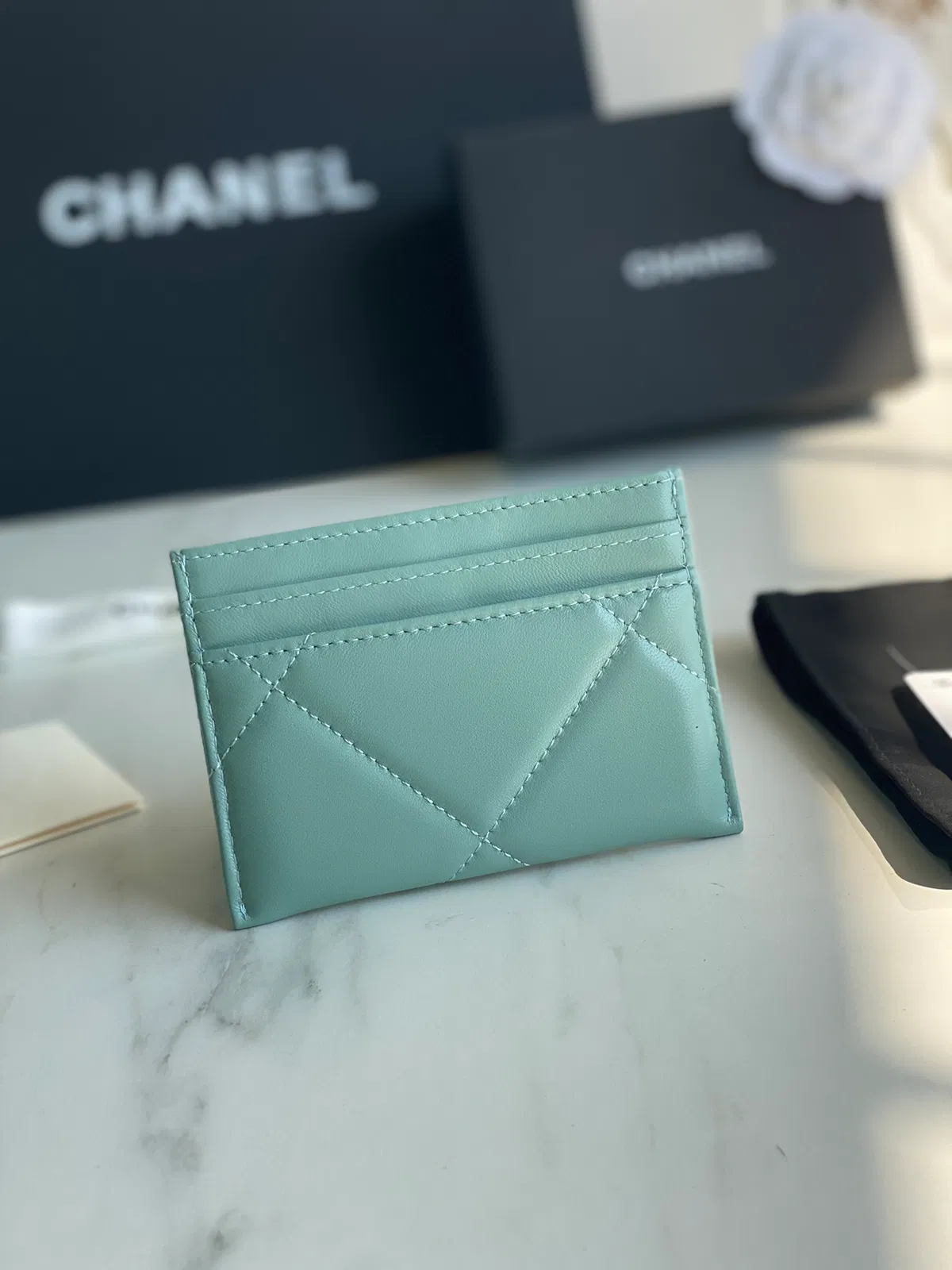 CHANEL 19 CARD HOLDER — image 2