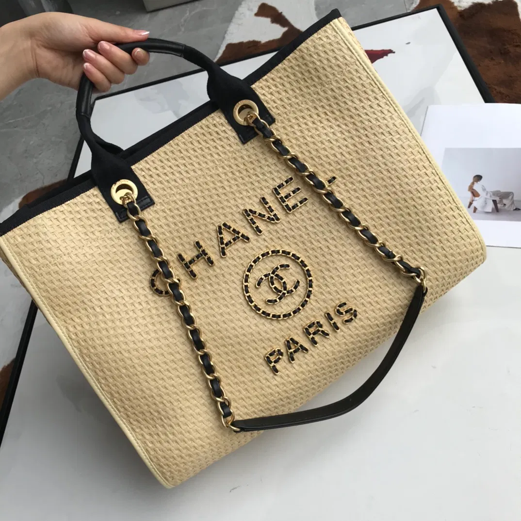 CHANEL TOTE — image 7