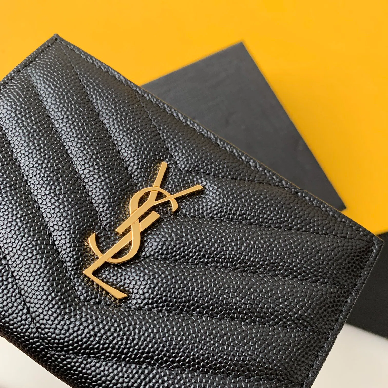 CASSANDRE MATELASSÉ ZIPPED FRAGMENTS CARD CASE IN GRAIN DE POUDRE EMBOSSED LEATHER — image 2