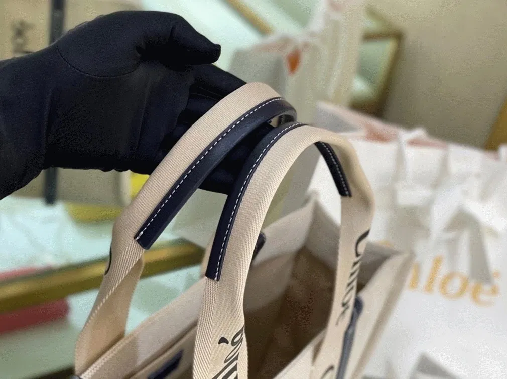 Top Quality Replica Chloe Large Woody Tote Bag in Canvas with Blue Leather Strips — image 4