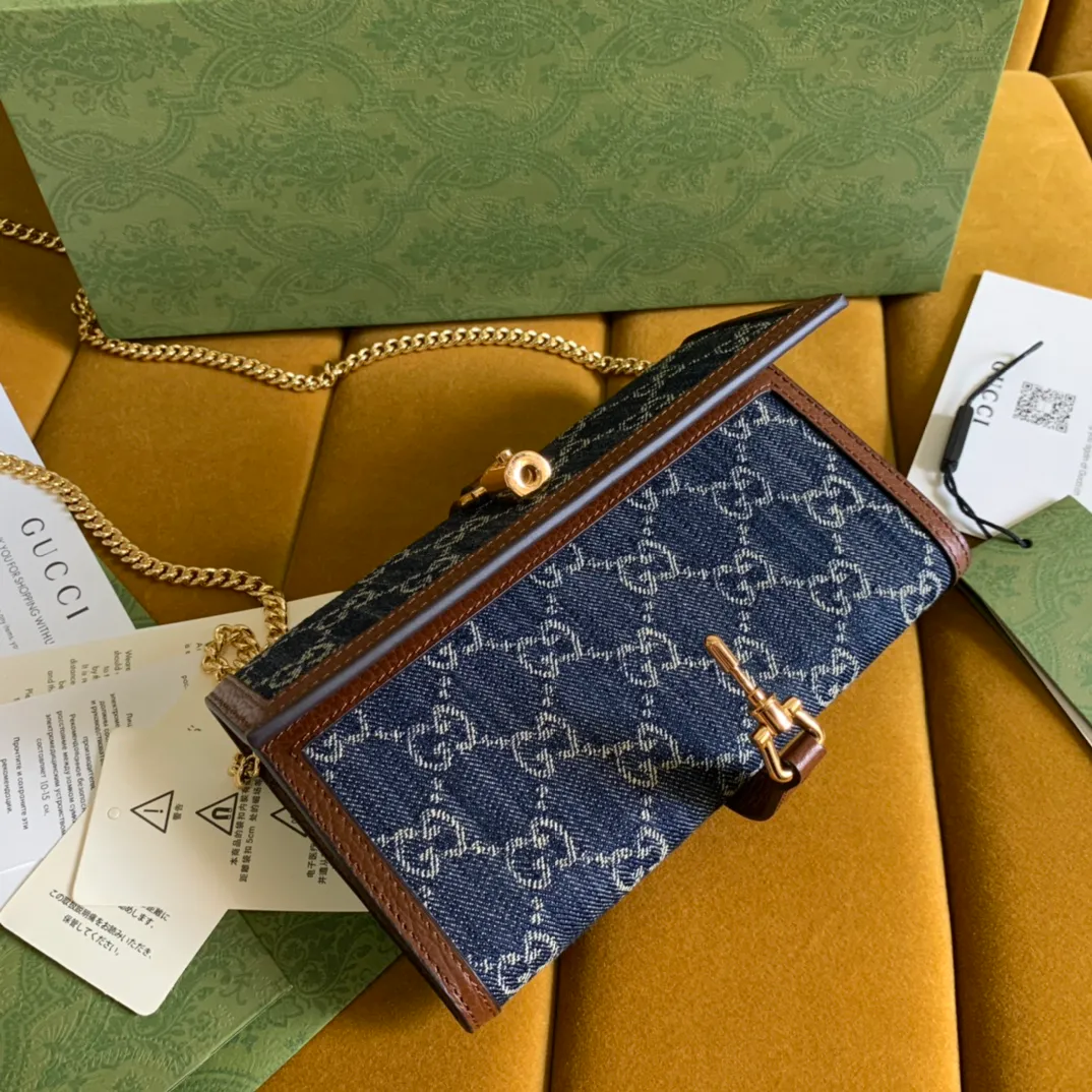 Jackie 1961 chain wallet — image 6