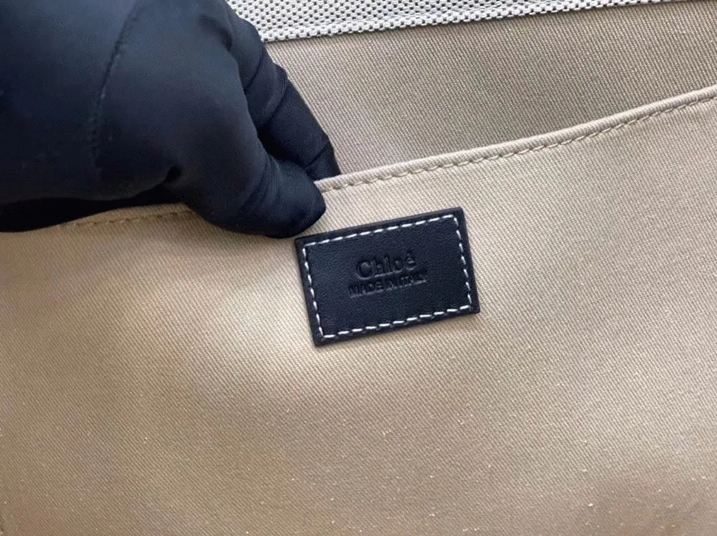 Top Quality Knockoff Chloe Medium Woody Tote Bag in Canvas with Black Leather Strips — image 7