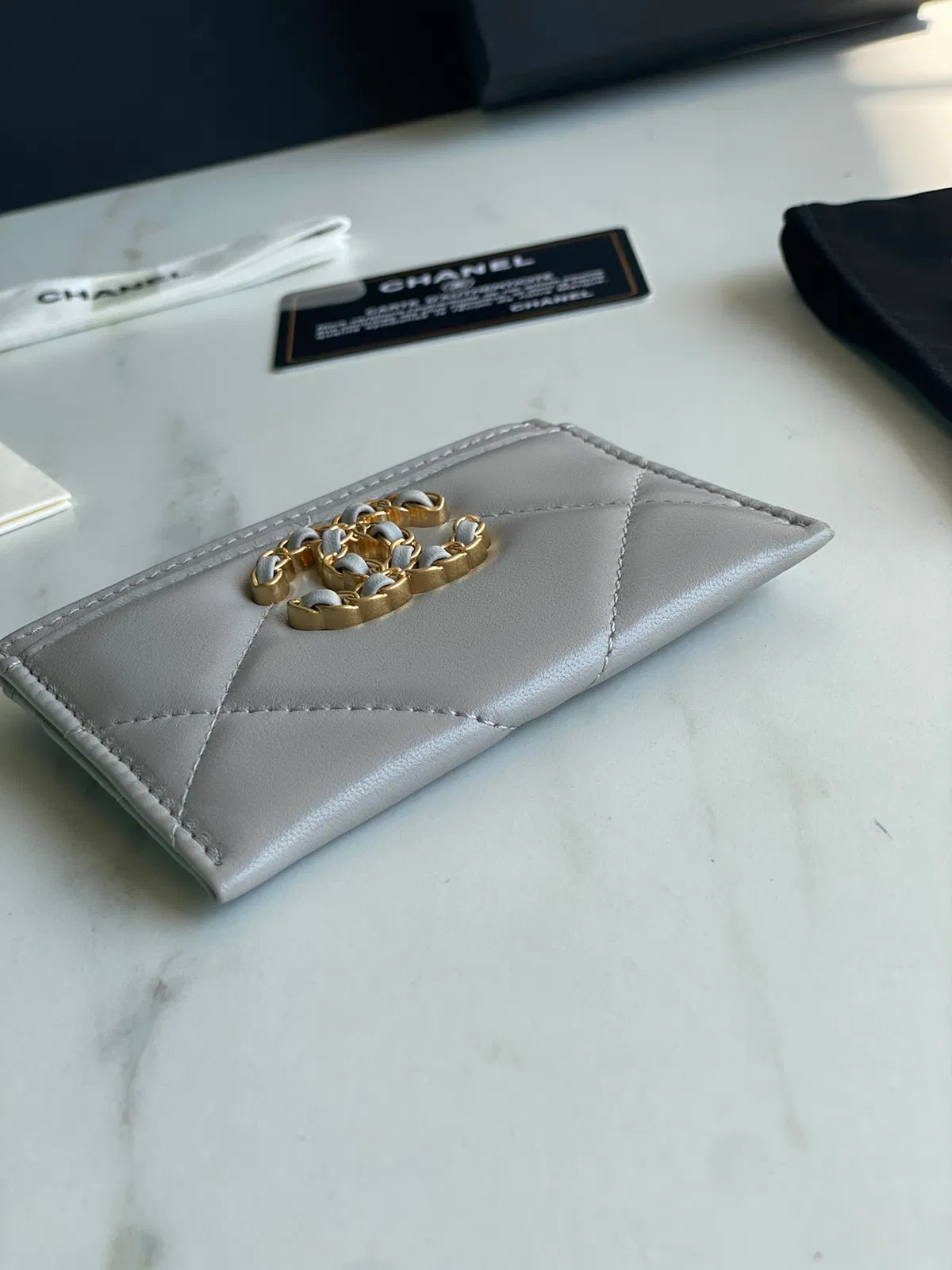 CHANEL 19 CARD HOLDER — image 8