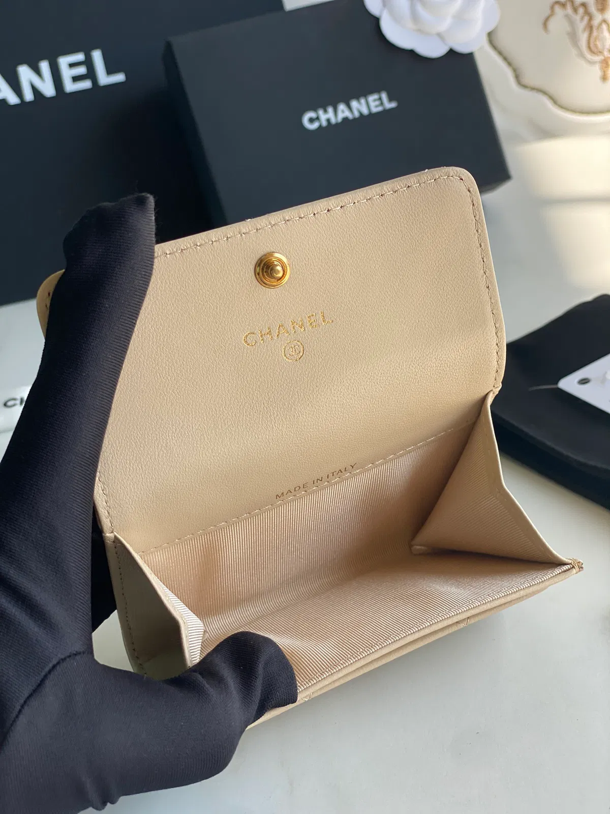 CHANEL 19 FLAP CARD HOLDER — image 4