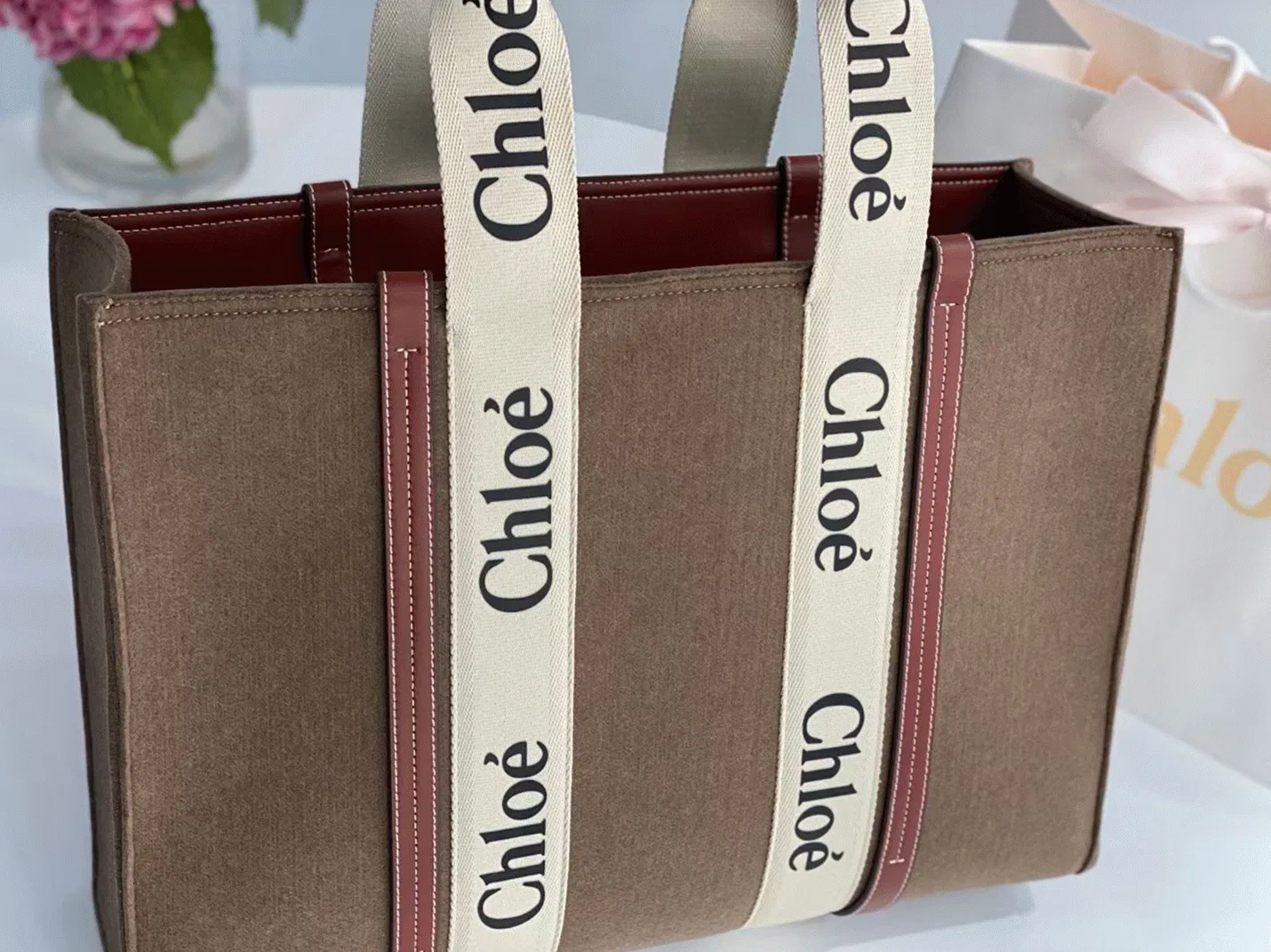 Top Quality Replica Chloe Medium Woody Tote Bag In Brown Felt — image 4