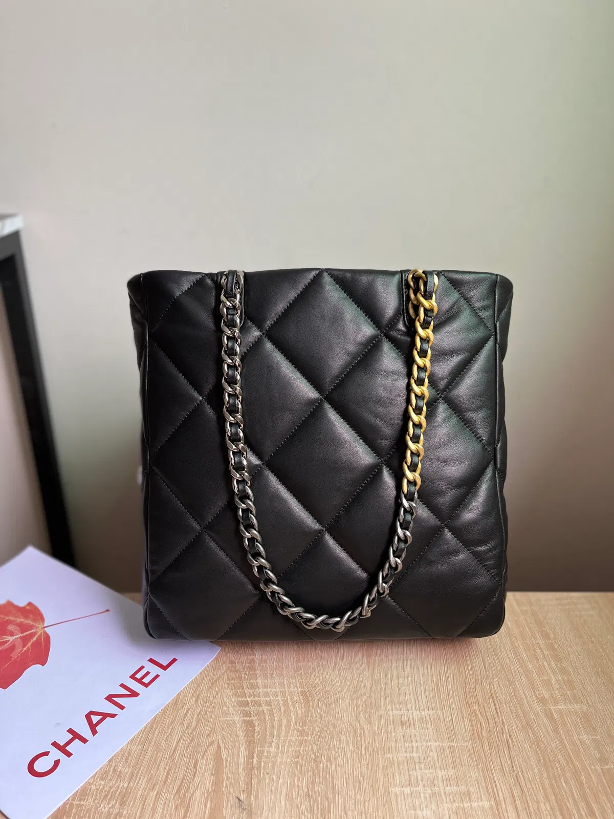 CHANEL 19 SHOPPING BAG — image 2
