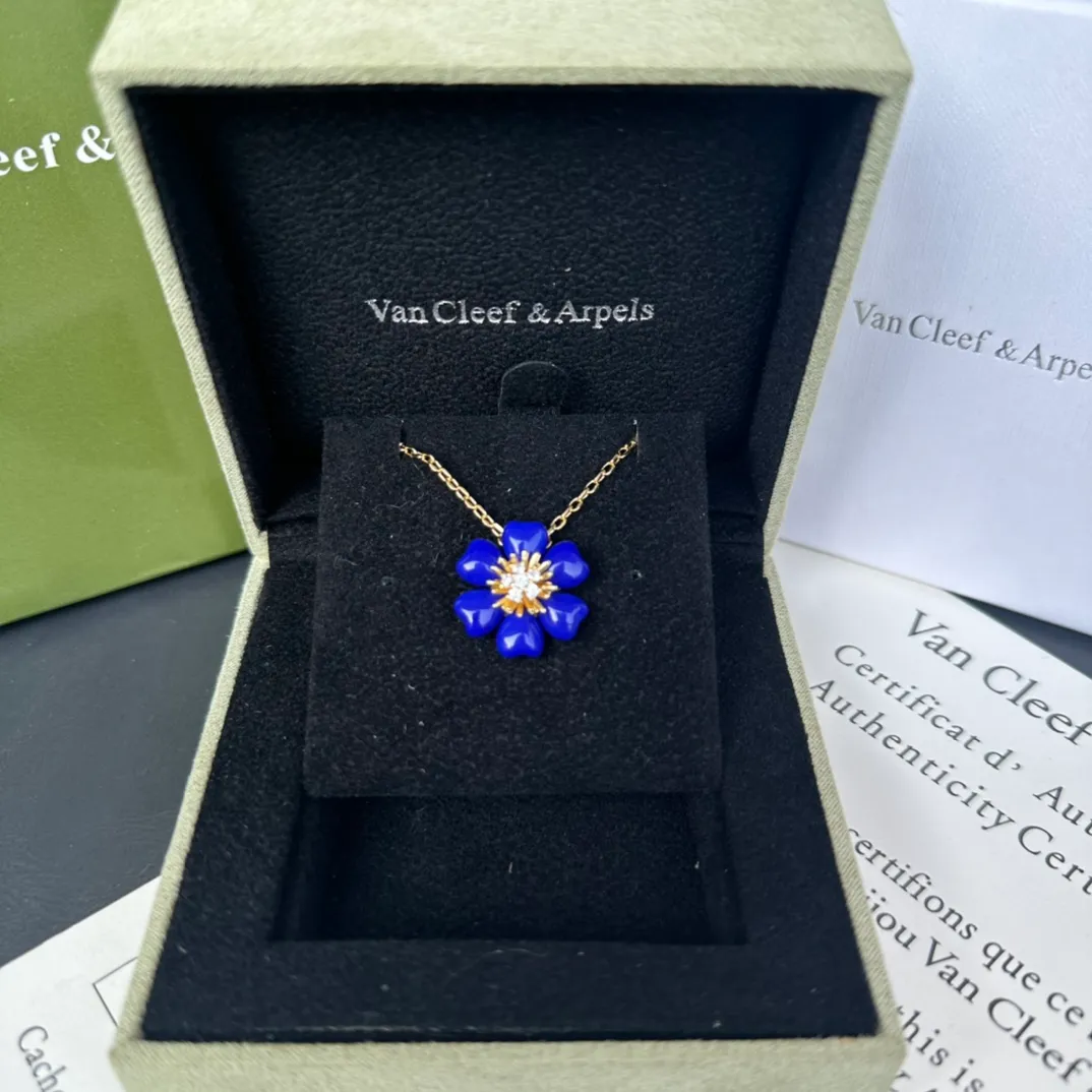 Van Cleef Vintage Rose de Noel Necklace