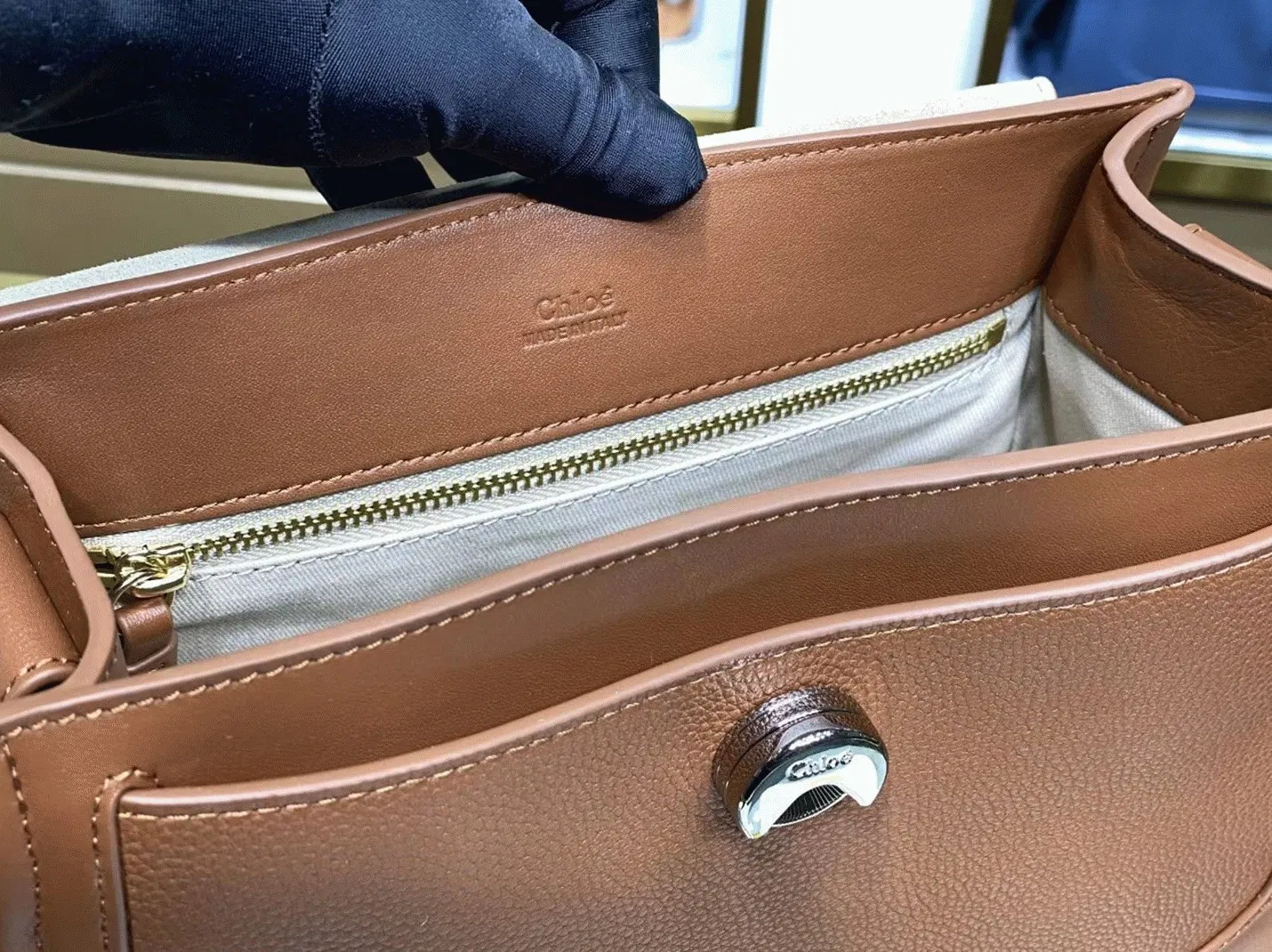 Top Quality Fake Chloe Small Tess Day Bag In Caramel Grained Leather — image 5