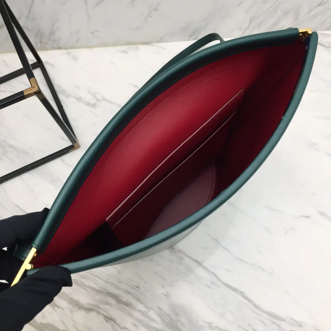SANGLE BUCKET — image 6
