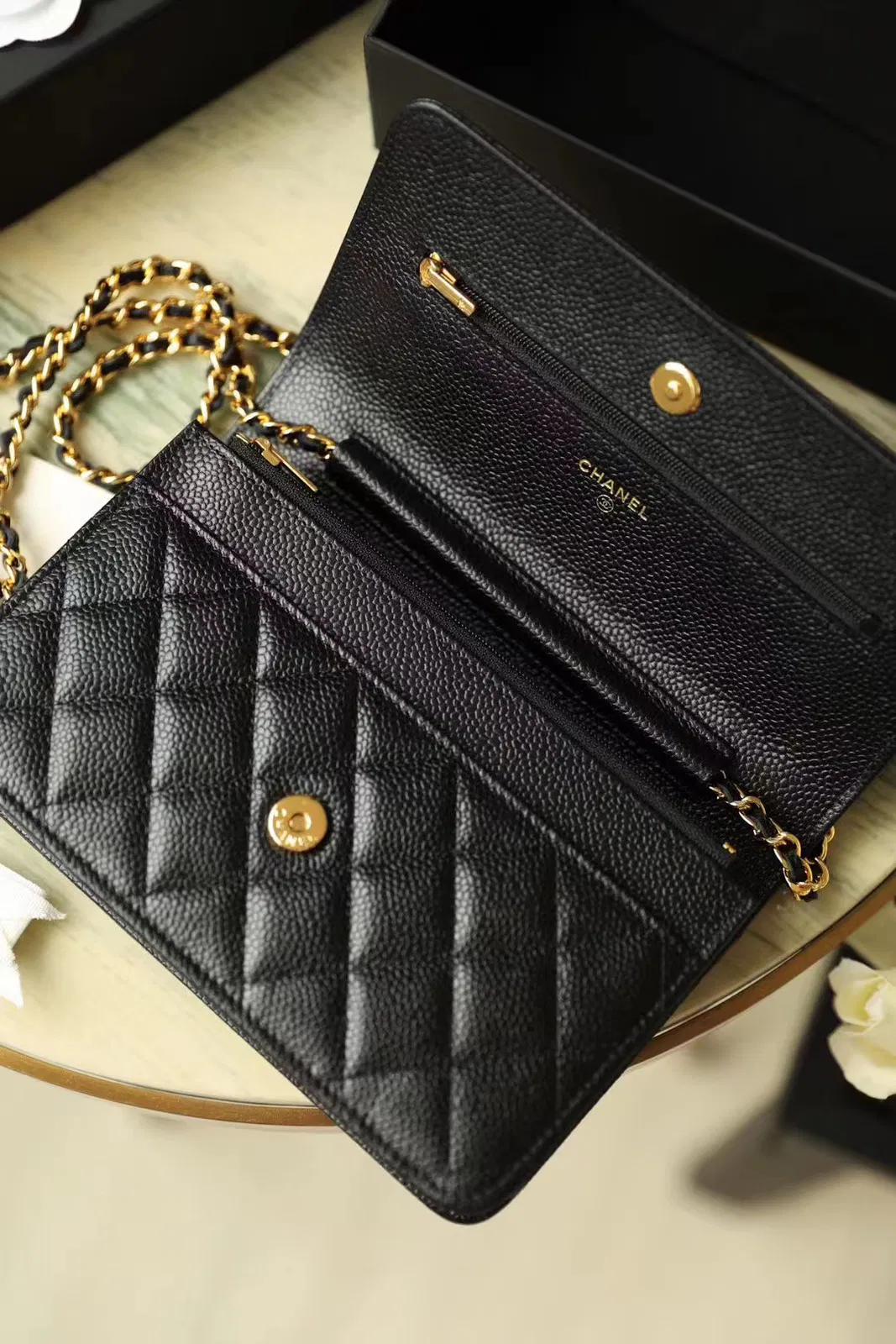 CHANEL WALLET ON CHAIN — image 7