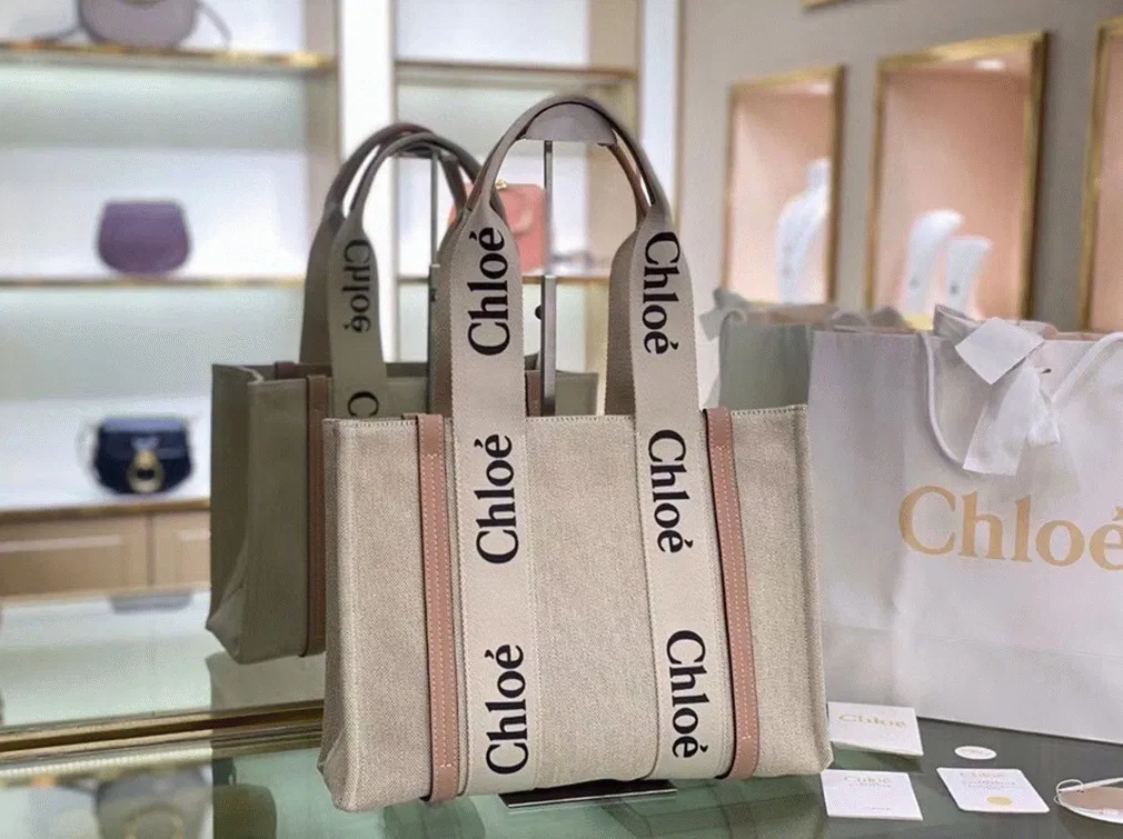 Top Quality Replica Chloe Medium Woody Tote Bag in Canvas with Beige Leather Strips — image 5