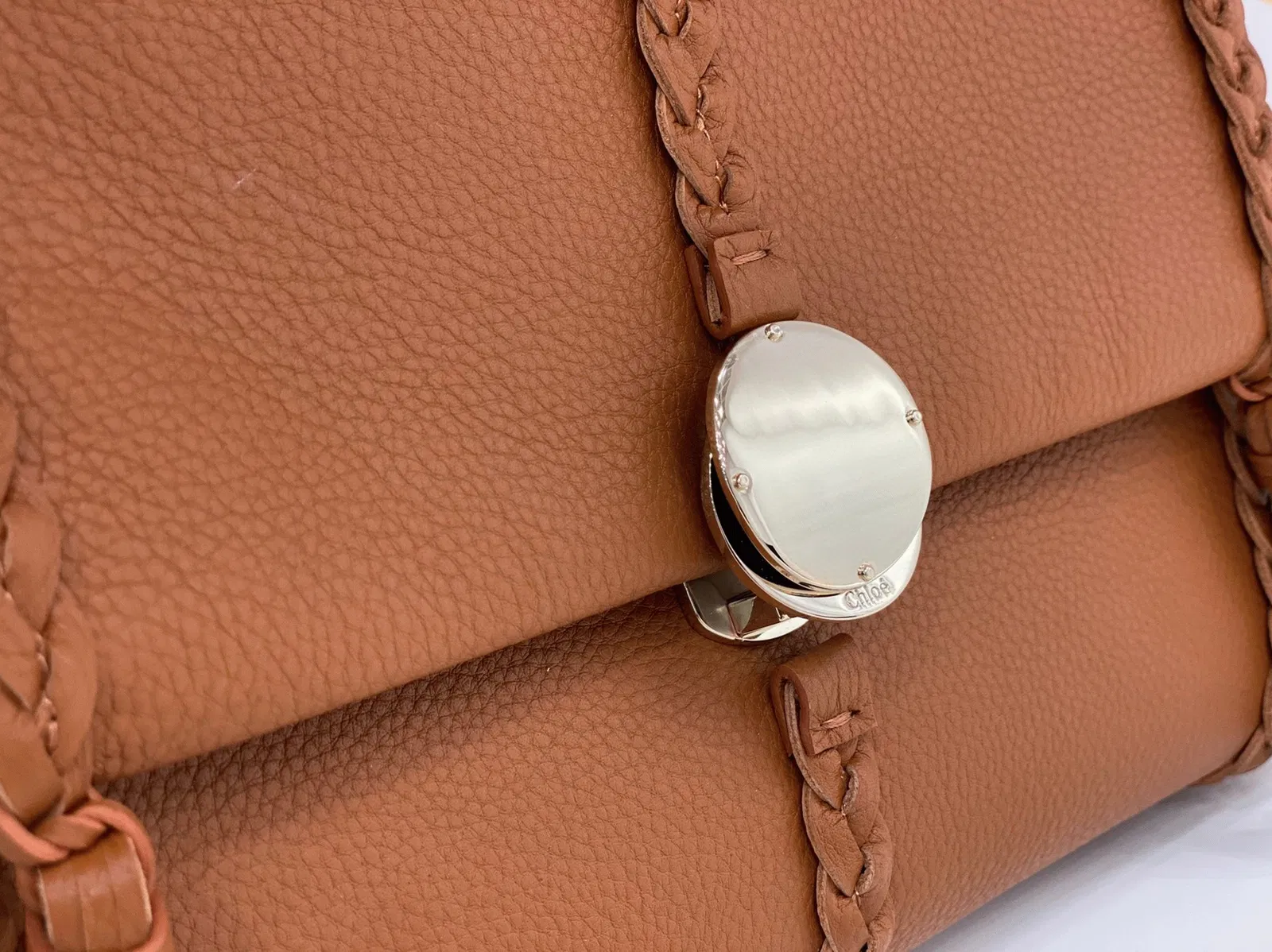 Top Quality Fake Chloe Penelope Medium Shoulder Bag in Brown Grained Calfskin — image 10