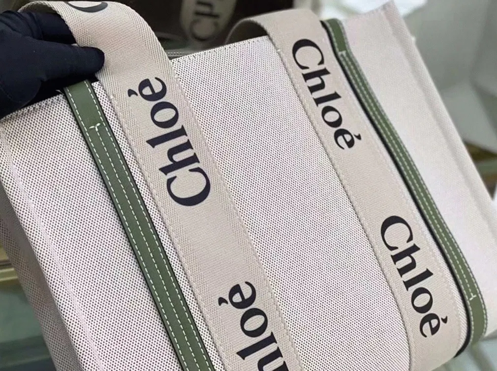 Top Quality Fake Chloe Medium Woody Tote Bag in Canvas with Green Leather Strips — image 2