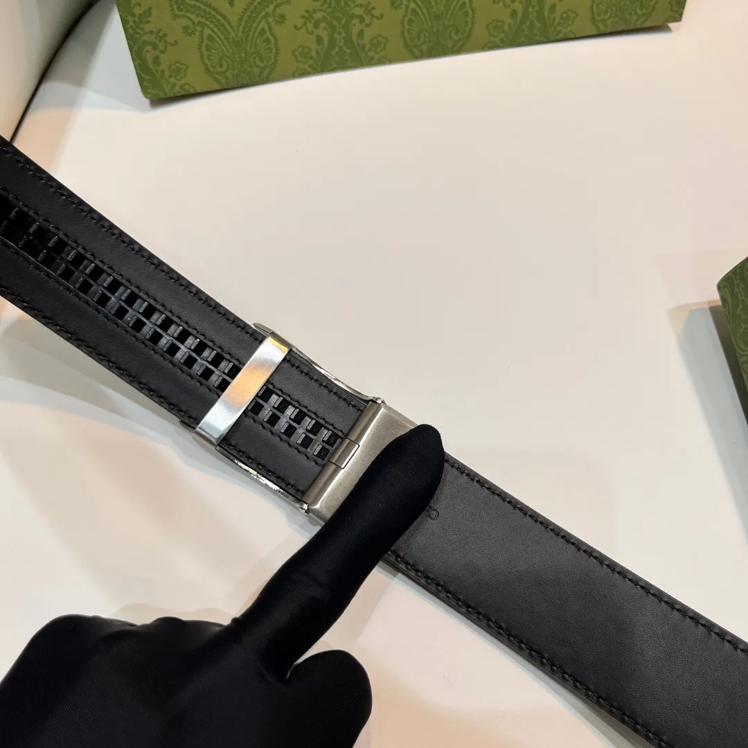 Square G reversible leather belt — image 6
