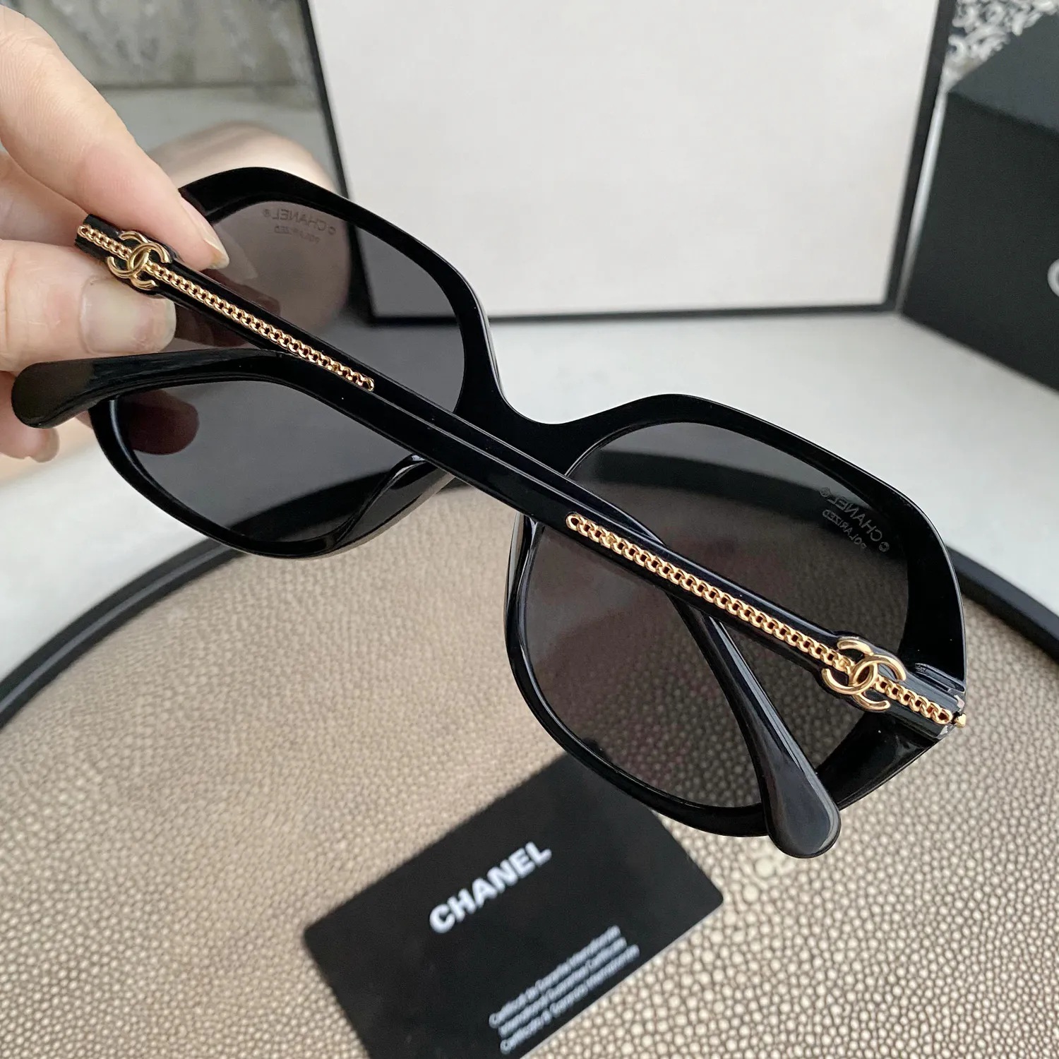 Round Sunglasses — image 5